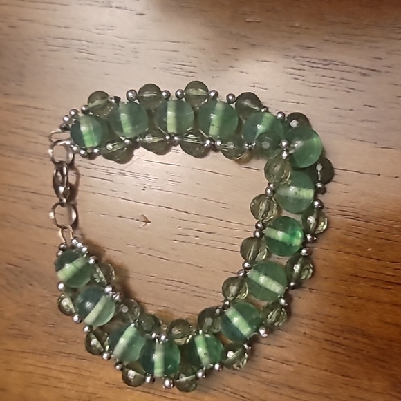 ✨ Handmade Green Bead Bracelet - 7 1/2 Inches ✨ - Picture 8 of 9